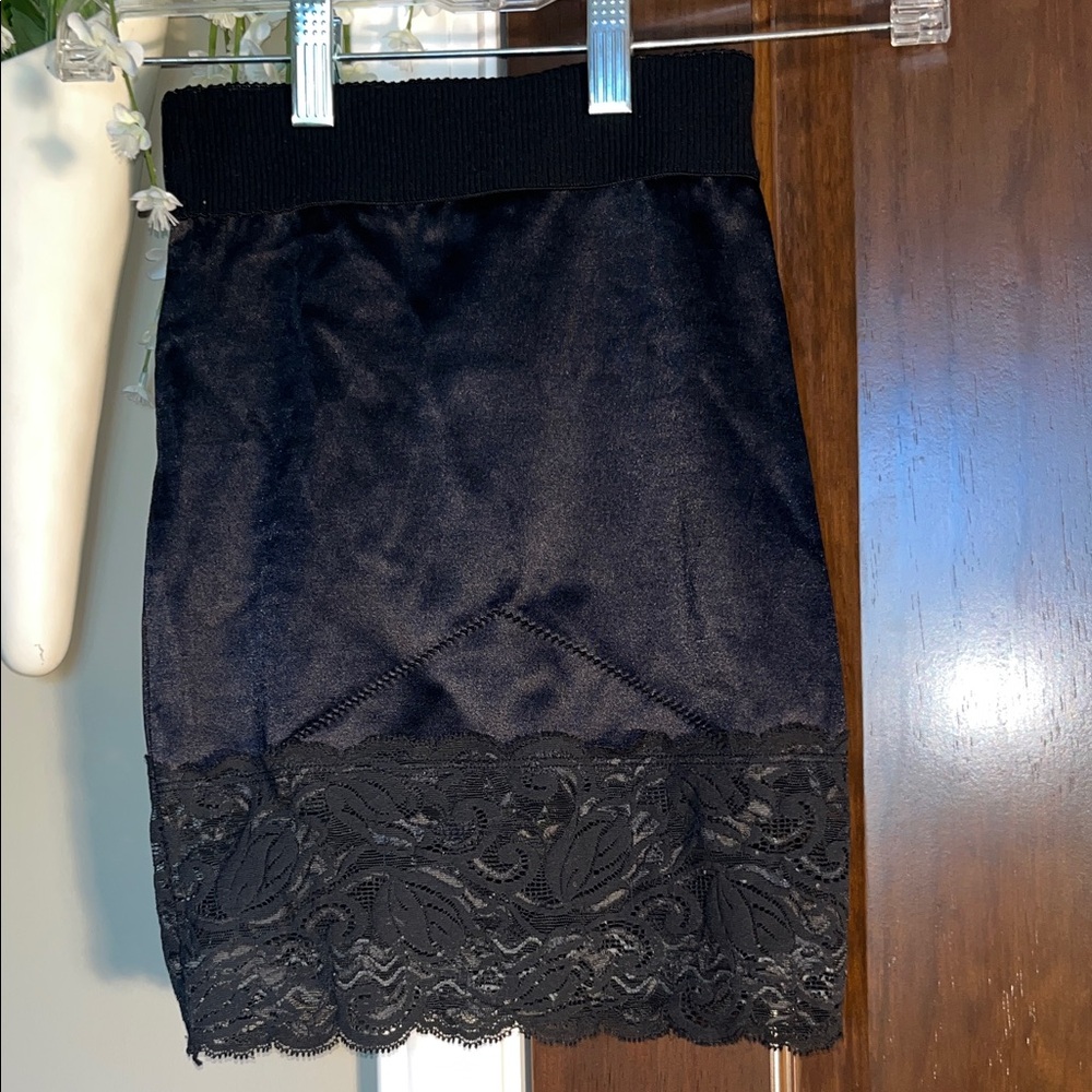 3/$25 or $11 Vanity Fair Black Lace Trim Slip